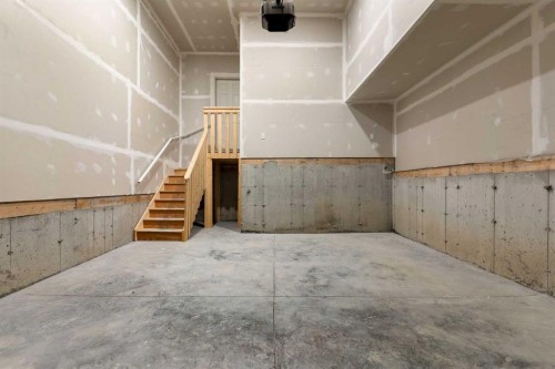 91 Heritage Manor, Cochrane, AB - Indoor