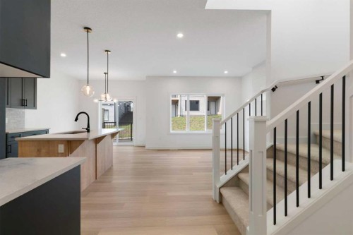 91 Heritage Manor, Cochrane, AB - Indoor