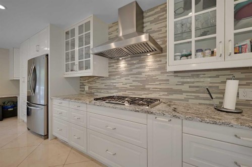 80 Edforth Way Nw, Calgary, AB - Indoor Photo Showing Kitchen With Upgraded Kitchen
