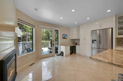 80 Edforth Way Nw, Calgary, AB - Indoor Photo Showing Kitchen