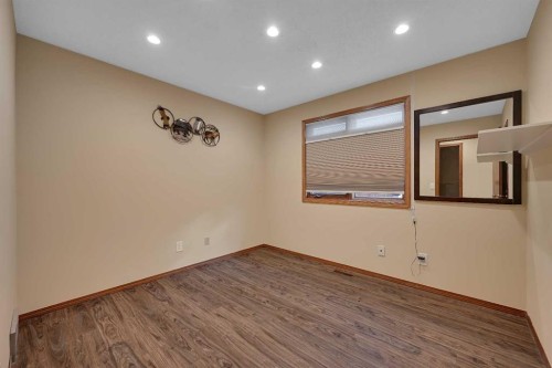 80 Edforth Way Nw, Calgary, AB - Indoor Photo Showing Other Room