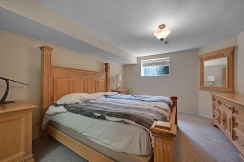 80 Edforth Way Nw, Calgary, AB - Indoor Photo Showing Bedroom