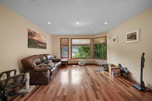 80 Edforth Way Nw, Calgary, AB - Indoor
