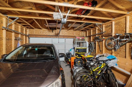 232 Harvest Glen Place Ne, Calgary, AB - Indoor Photo Showing Garage