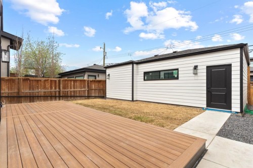 2034 49 Avenue Sw, Calgary, AB - Outdoor With Exterior