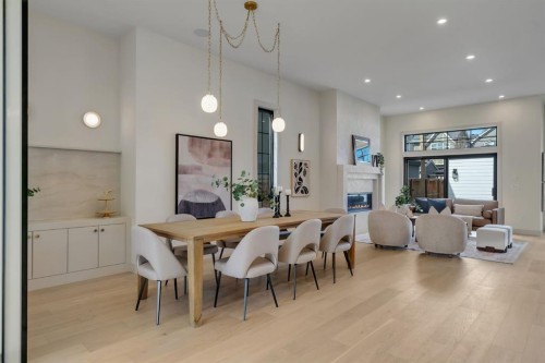 2034 49 Avenue Sw, Calgary, AB - Indoor Photo Showing Dining Room