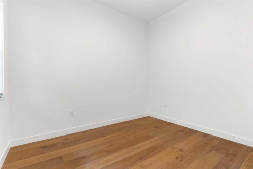107 Heritage Manor, Cochrane, AB - Indoor Photo Showing Other Room