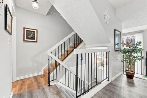 20-8533 Silver Springs Road Nw, Calgary, AB - Indoor Photo Showing Other Room