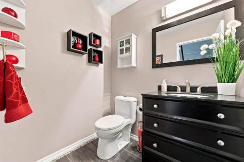 20-8533 Silver Springs Road Nw, Calgary, AB - Indoor Photo Showing Bathroom