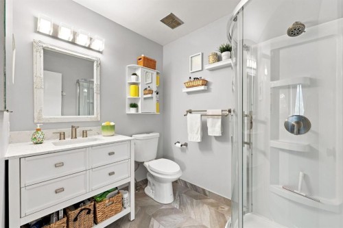 20-8533 Silver Springs Road Nw, Calgary, AB - Indoor Photo Showing Bathroom