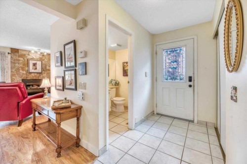 168 Midpark Gardens Se, Calgary, AB - Indoor Photo Showing Other Room