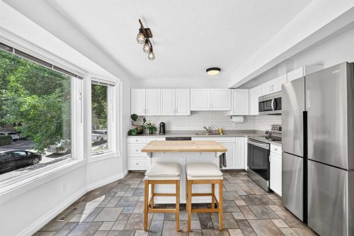 357 Regal Park Ne, Calgary, AB - Indoor Photo Showing Kitchen With Stainless Steel Kitchen With Upgraded Kitchen