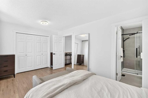 357 Regal Park Ne, Calgary, AB - Indoor Photo Showing Bedroom