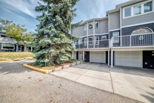 357 Regal Park Ne, Calgary, AB - Outdoor With Deck Patio Veranda