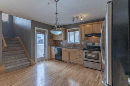 57 Royal Birch Crescent Nw, Calgary, AB - Indoor Photo Showing Kitchen