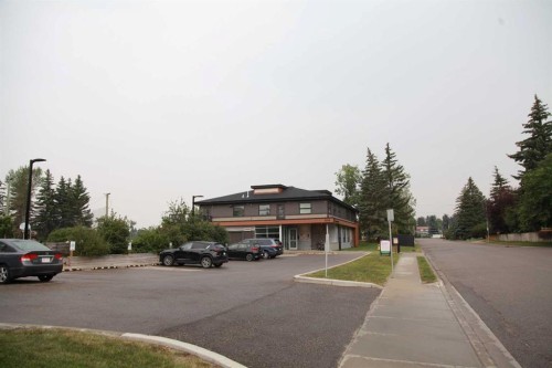 904 73 Avenue Sw, Calgary, AB - Outdoor