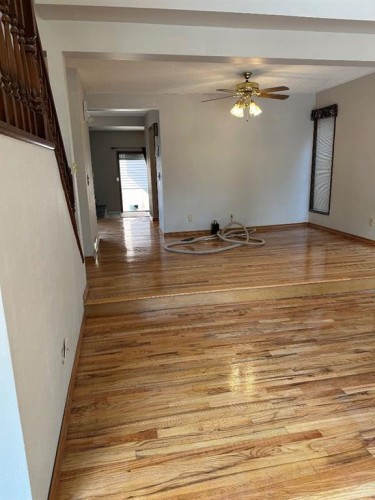 7826 Ranchview Drive Nw, Calgary, AB - Indoor Photo Showing Other Room