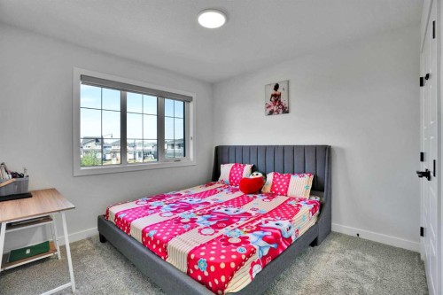 45 Dawson Gardens, Chestermere, AB - Indoor Photo Showing Bedroom