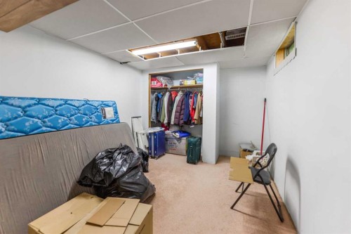 6772 Temple Drive Ne, Calgary, AB - Indoor