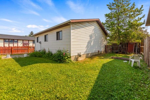 6772 Temple Drive Ne, Calgary, AB - Outdoor With Deck Patio Veranda