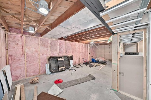 1701 32 Street Sw, Calgary, AB - Indoor Photo Showing Basement