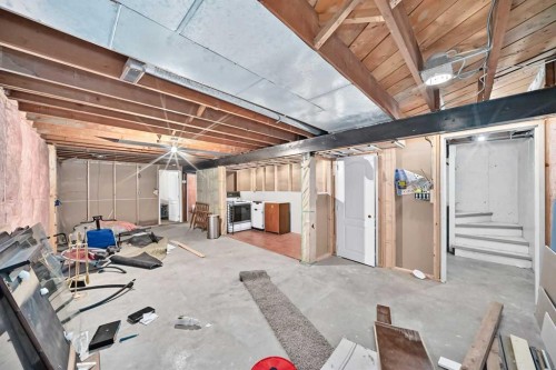 1701 32 Street Sw, Calgary, AB - Indoor Photo Showing Basement