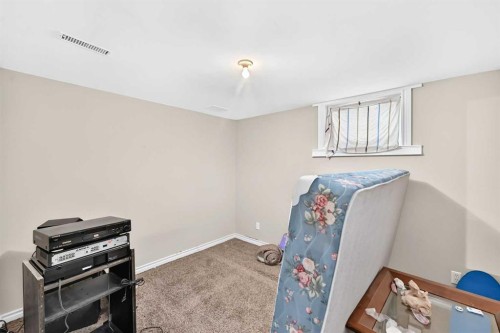 1701 32 Street Sw, Calgary, AB - Indoor