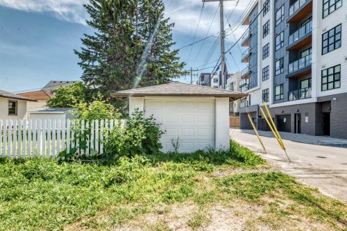 1701 32 Street Sw, Calgary, AB - Outdoor