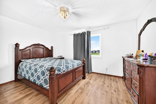 308 Taracove Estate Drive Ne, Calgary, AB - Indoor Photo Showing Bedroom