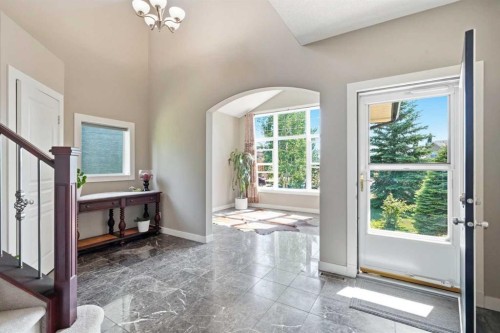 242 Tusslewood Grove Nw, Calgary, AB - Indoor Photo Showing Other Room