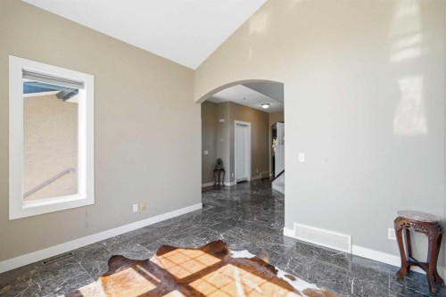 242 Tusslewood Grove Nw, Calgary, AB - Indoor Photo Showing Other Room