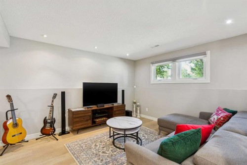 1208 Ranchlands Boulevard Nw, Calgary, AB - Indoor