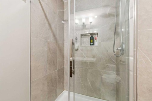1208 Ranchlands Boulevard Nw, Calgary, AB - Indoor Photo Showing Bathroom