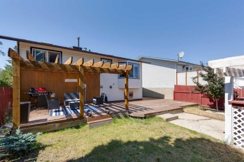 1208 Ranchlands Boulevard Nw, Calgary, AB - Outdoor With Exterior