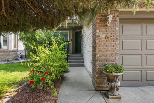 142 Riverview Circle Se, Calgary, AB - Outdoor