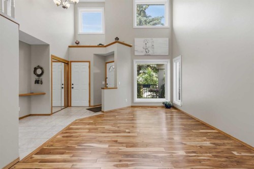 142 Riverview Circle Se, Calgary, AB - Indoor Photo Showing Other Room