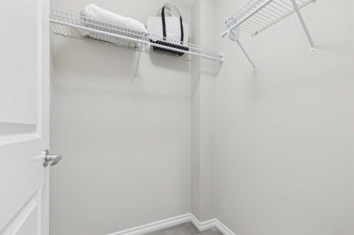 705-1726 14 Avenue Nw, Calgary, AB - Indoor With Storage