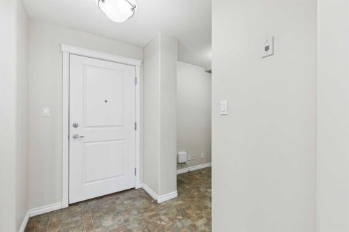 705-1726 14 Avenue Nw, Calgary, AB - Indoor Photo Showing Other Room