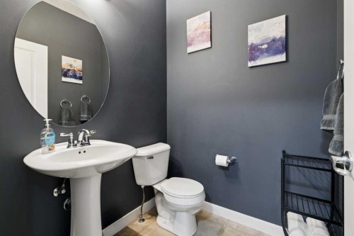 105 Bridlerange Place Sw, Calgary, AB - Indoor Photo Showing Bathroom