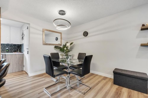 8031 Huntwick Hill Ne, Calgary, AB - Indoor Photo Showing Dining Room