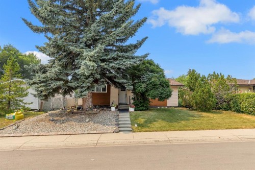 8031 Huntwick Hill Ne, Calgary, AB - Outdoor