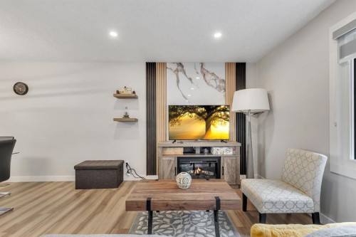 8031 Huntwick Hill Ne, Calgary, AB - Indoor