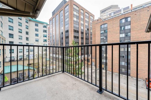 31-821 3 Avenue Sw, Calgary, AB - Outdoor With Balcony