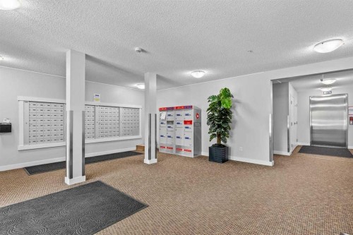2201-81 Legacy Boulevard Se, Calgary, AB - Indoor Photo Showing Other Room
