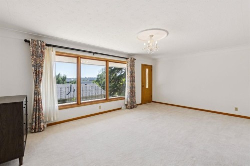 1731 12 Avenue Nw, Calgary, AB - Indoor Photo Showing Other Room