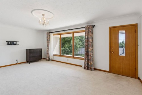 1731 12 Avenue Nw, Calgary, AB - Indoor