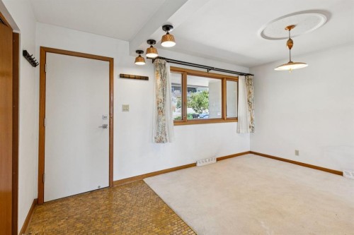 1731 12 Avenue Nw, Calgary, AB - Indoor Photo Showing Other Room