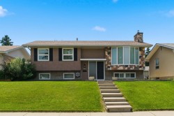 160 Marbrooke Circle NE Calgary, AB T2A 2W6