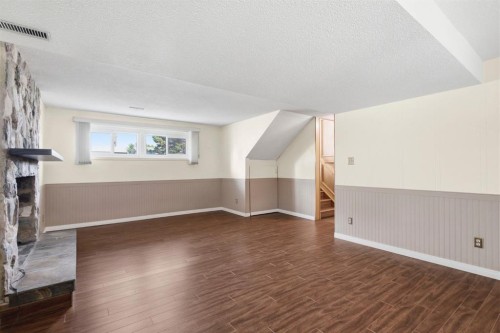 160 Marbrooke Circle Ne, Calgary, AB - Indoor Photo Showing Other Room
