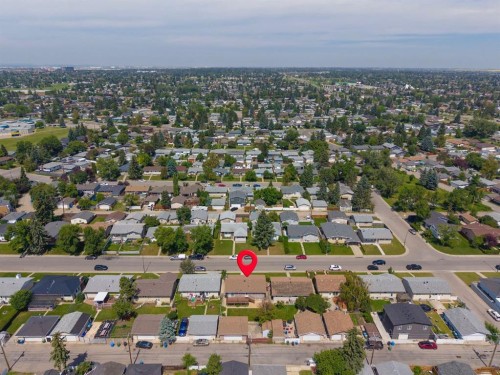 160 Marbrooke Circle Ne, Calgary, AB - Outdoor With View
